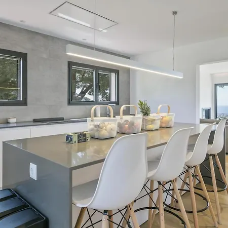 Villa Stylish In